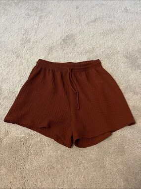 Divided Textured Pull-On Shorts